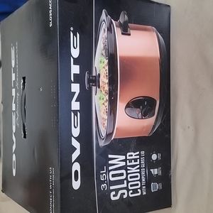 Ovente 3.5L slow cooker with tempered glass lid. Brand New